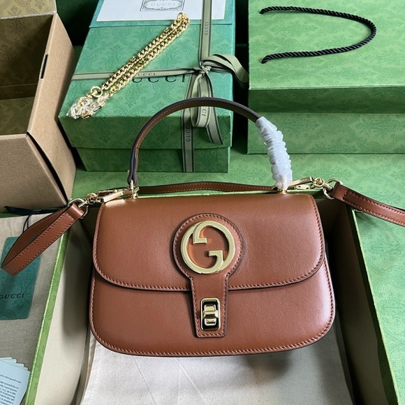 Gucci Tan Leather Shoulder Bag with Gold Accents - Picture 1 of 7